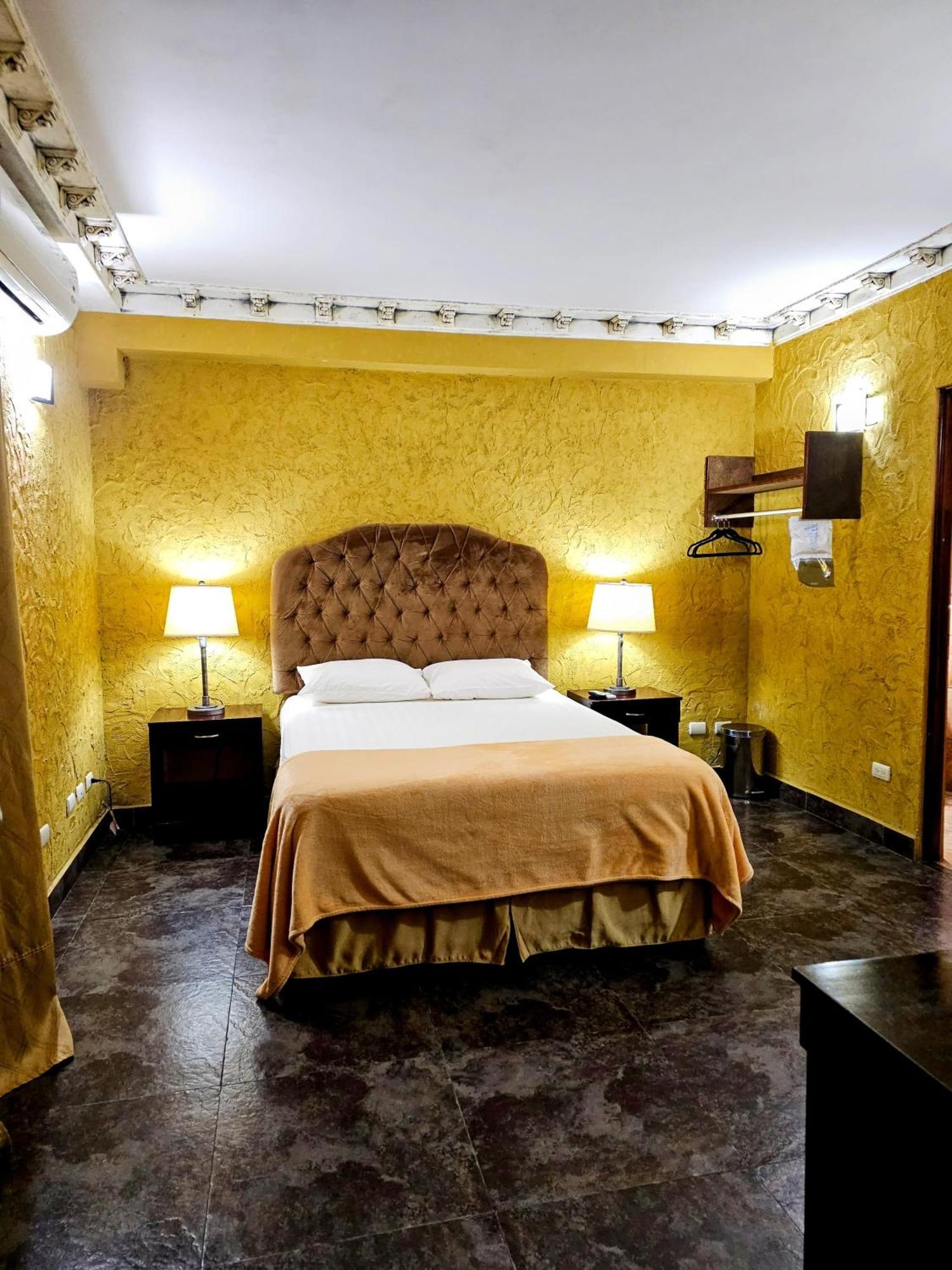 Antigua Inn Hotel Guatemala City Exterior photo