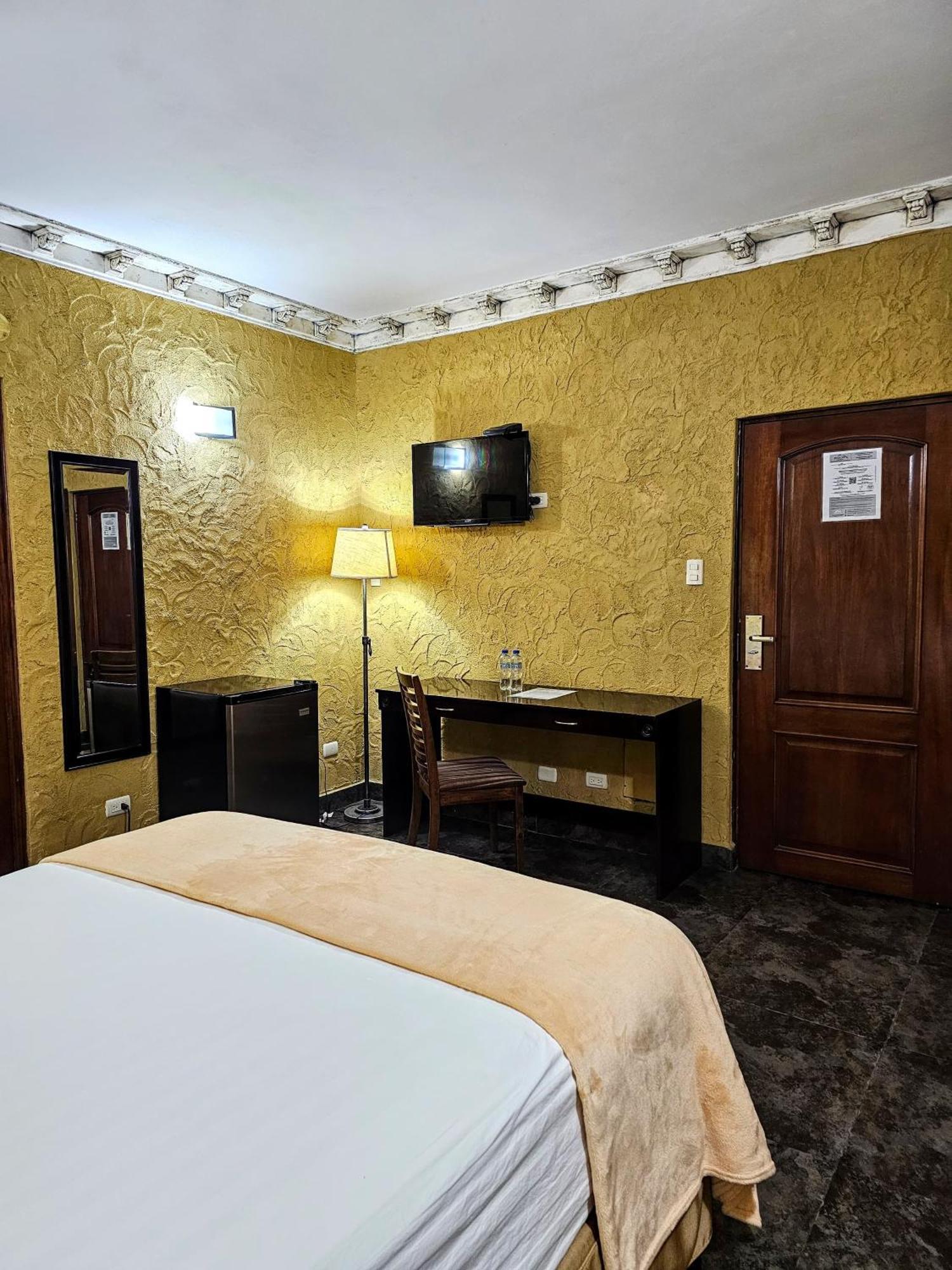 Antigua Inn Hotel Guatemala City Exterior photo