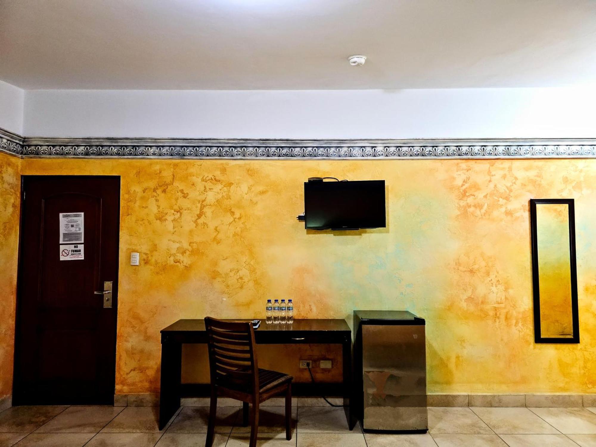 Antigua Inn Hotel Guatemala City Exterior photo